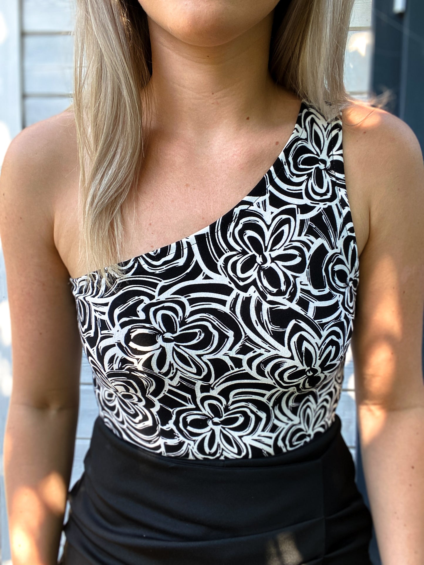 One Shoulder Top Bloemen